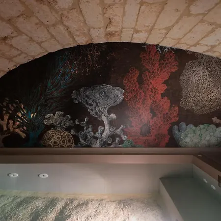 Vis Urban Suites&spa מלון דירות 4*