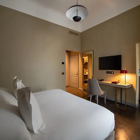 Vis Urban Suites&spa 4* バーリ