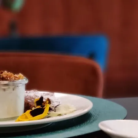 Apartahotel Vis Urban & - Boutique Bari