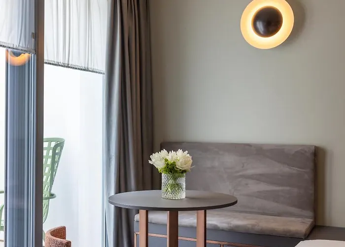 Apartahotel Vis Urban & - Boutique Bari